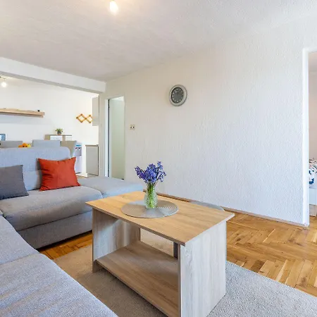 Lichtdurchflutetes Mit Tollem Meerblick, Waschmaschine - Hundefreundlich Apartman