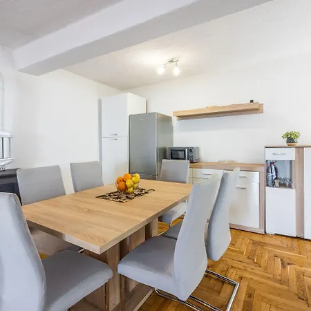 Lichtdurchflutetes Mit Tollem Meerblick, Waschmaschine - Hundefreundlich Klenovica